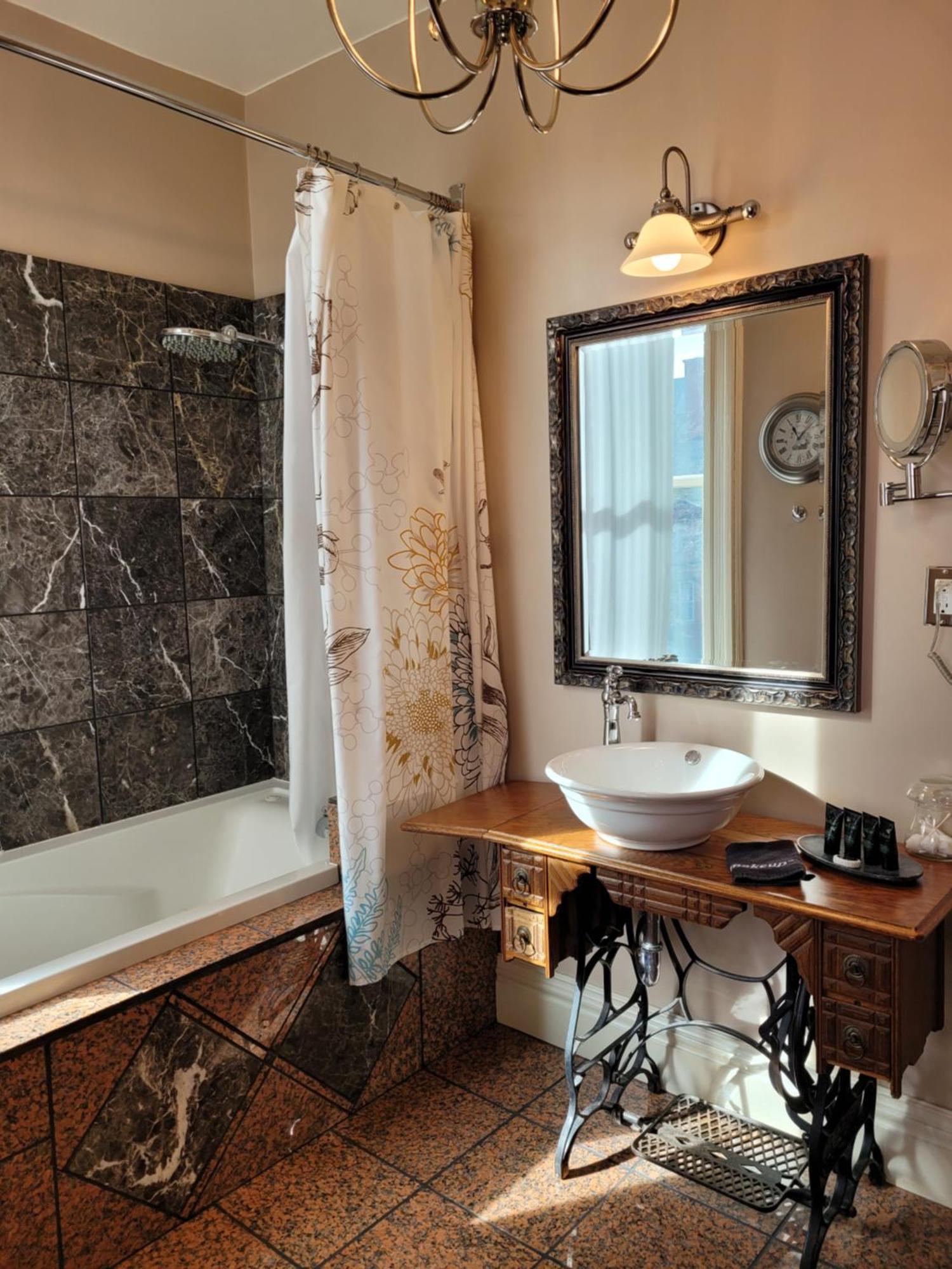 Buffalo Harmony House Room photo